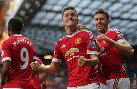 领衔的后场 领衔的后场